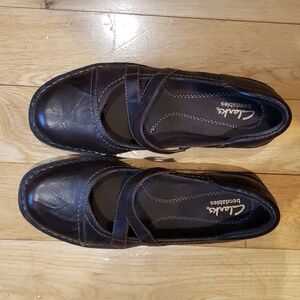 CLARKS Bendables  Slip on Loafer Flats Brown Leather size 7 never worn!